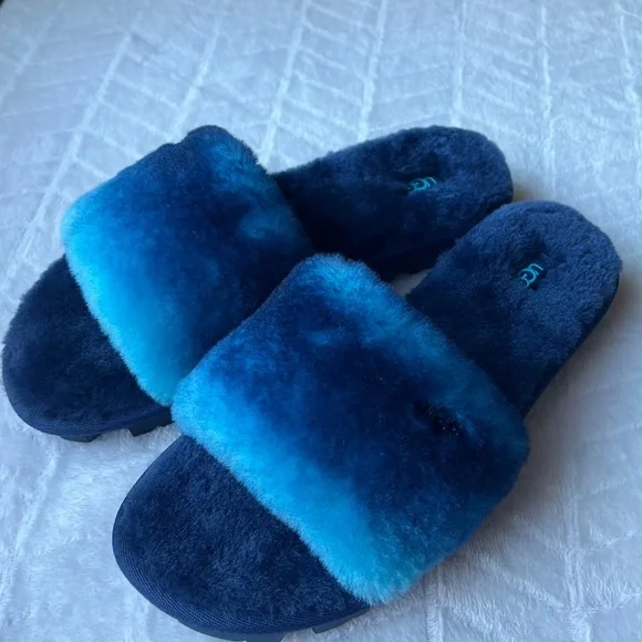 UGG Cozztte Genuine Shearling Slipper